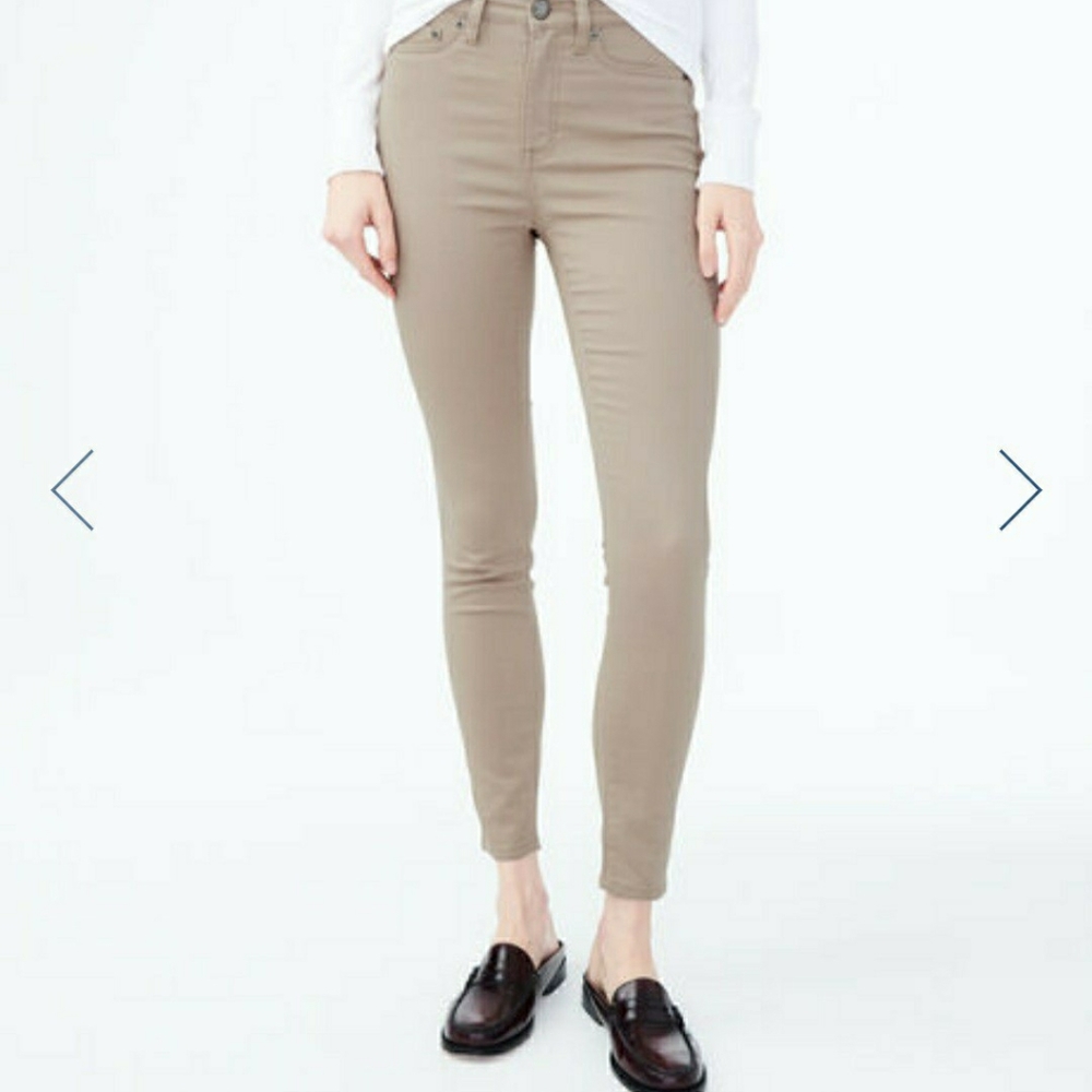 Aeropostale Stretchy khaki uniform pants
